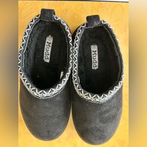 MUDD girls platform suede clog, sz2